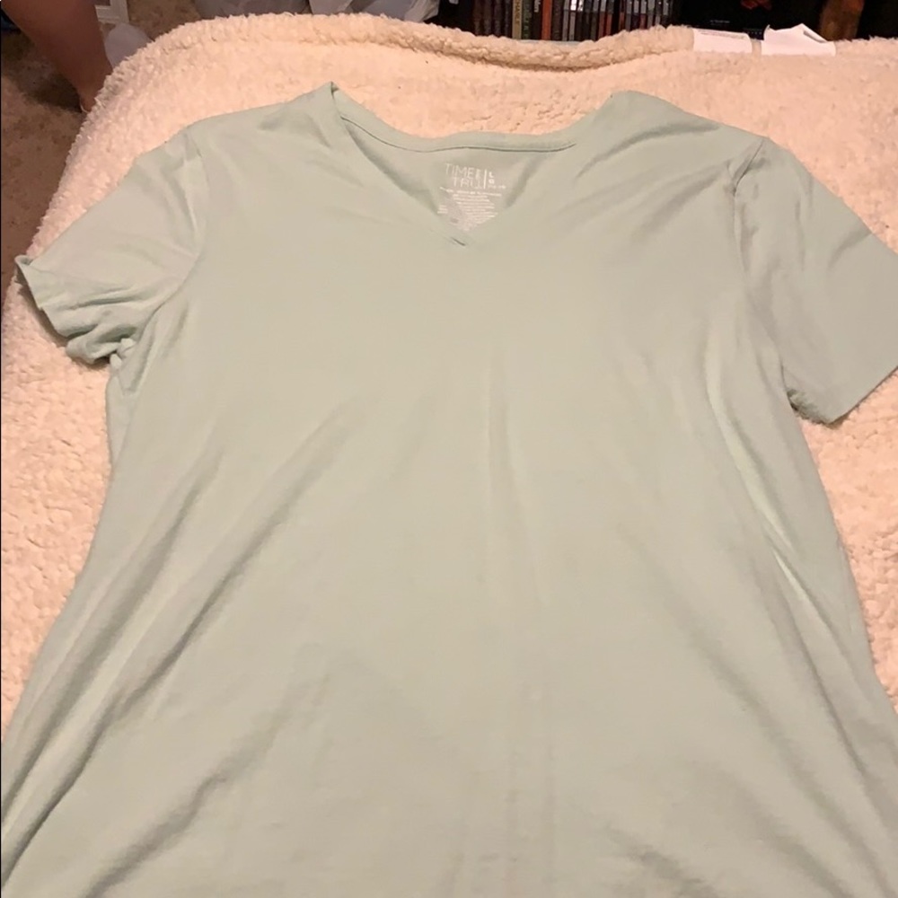 Tee shirt